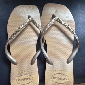 Havaianas Women's Shimmering Sandals in Gold
